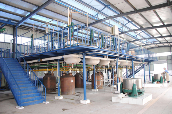 河南鄭州中整光飾拋光機械廠精密拋光機/鏡面拋光機/鏡面拋光設(shè)備/全自動去毛刺拋光機械設(shè)備生產(chǎn)研發(fā)中心展示